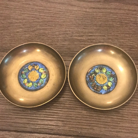 Vintage little Chinese dish pair brass enamel ware bat design backward N - Picture 1 of 12